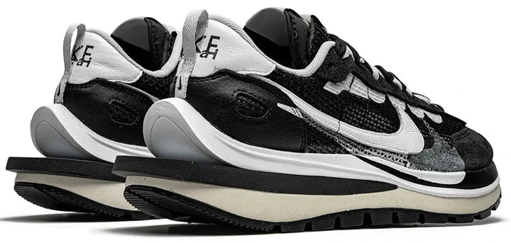 Nike VaporWaffle x sacai “Black White”