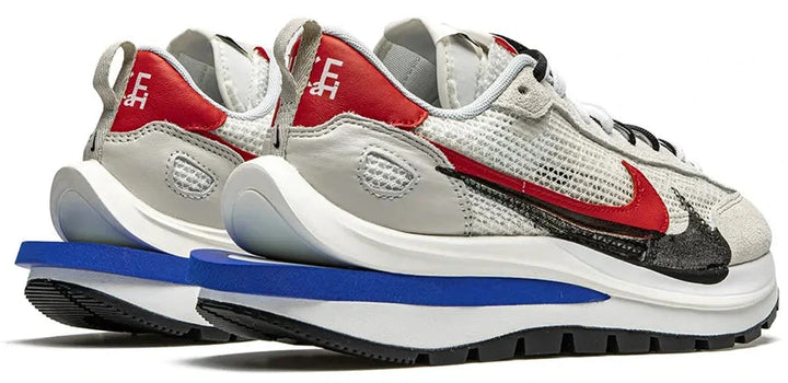 Nike VaporWaffle x sacai “Sport Fuchsia Game Royal”