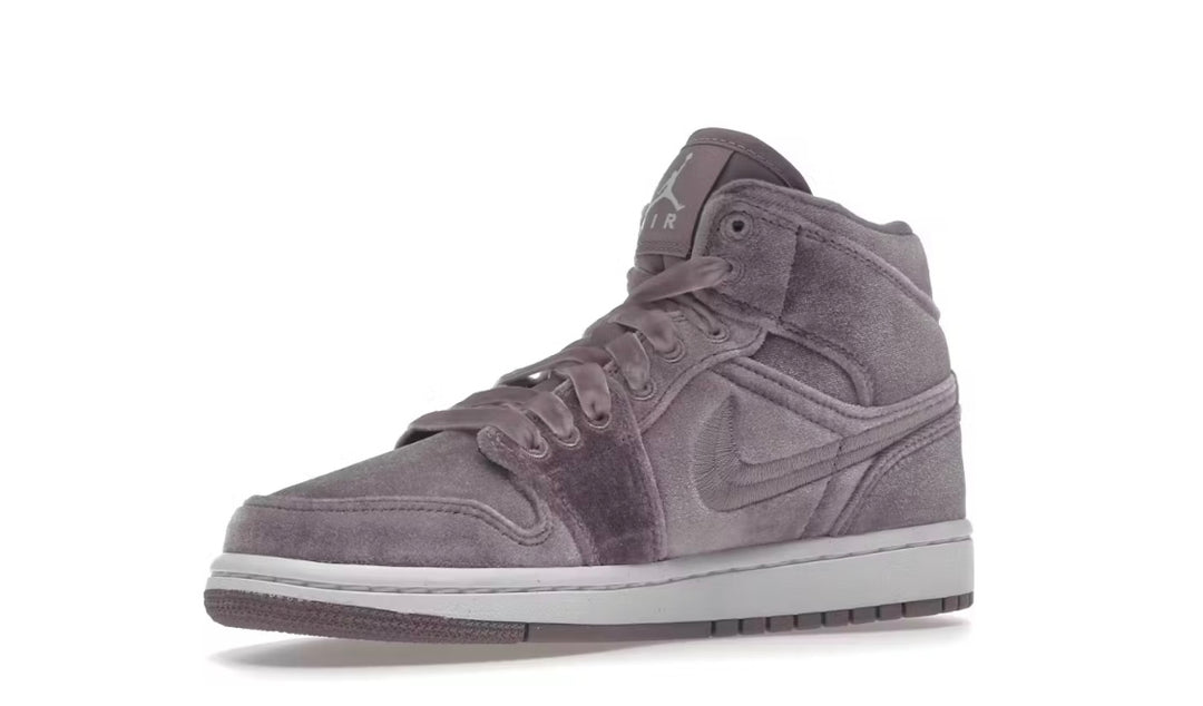 Jordan 1 Mid SE Velvet Purple