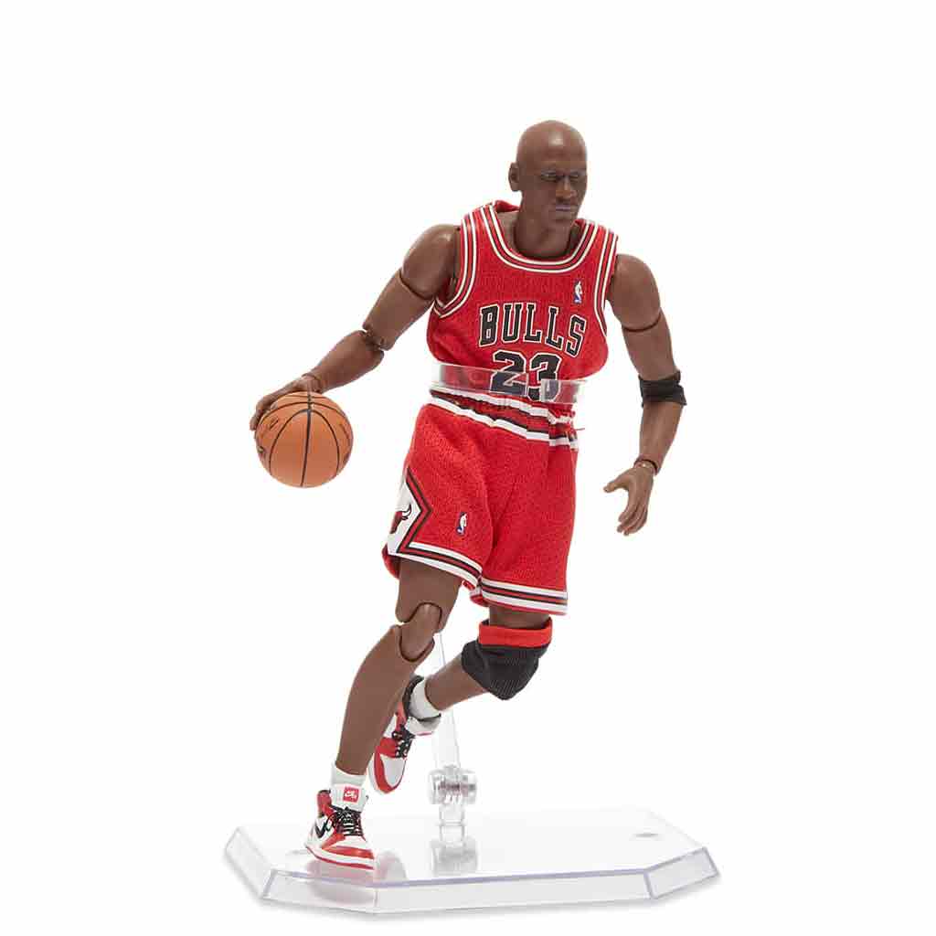 MICHAEL JORDAN CHICAGO BULLS ACTION FIGURE | MAFEX