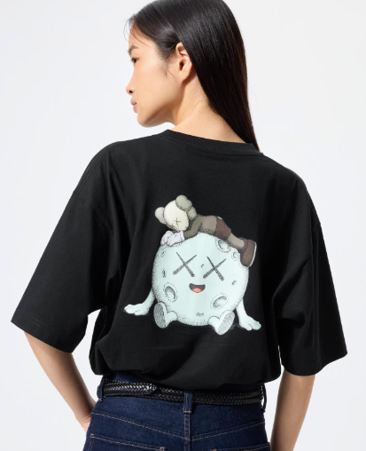 T-SHIRT BLACK KAWS "MOON"