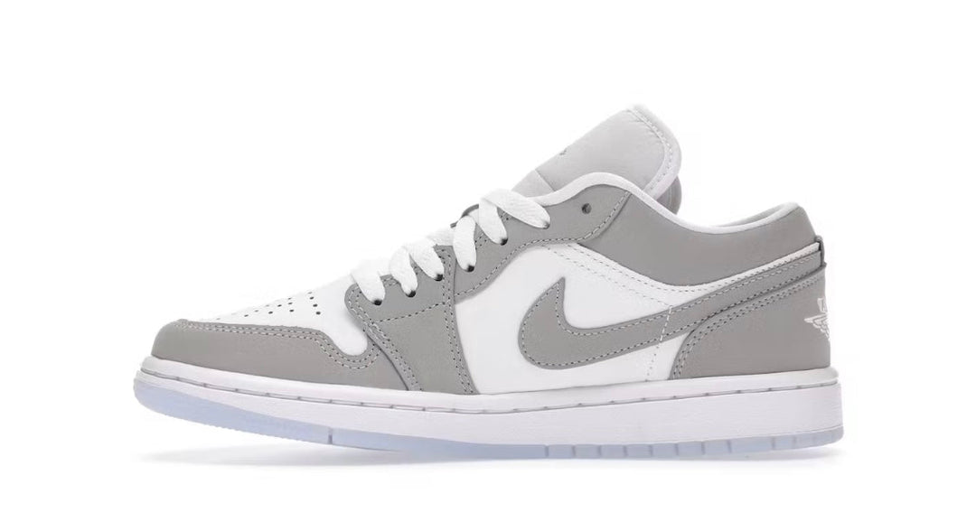 Jordan 1 Low Wolf grey (W) - Tienne Milano - 