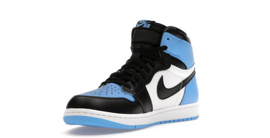 Jordan 1 Retro High OG UNC Toe - Tienne Milano - SCARPE