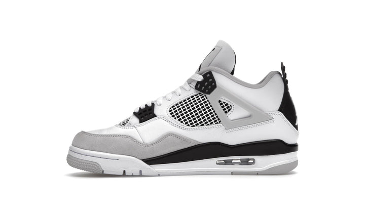 Jordan 4 Retro Military Black - Tienne Milano - 