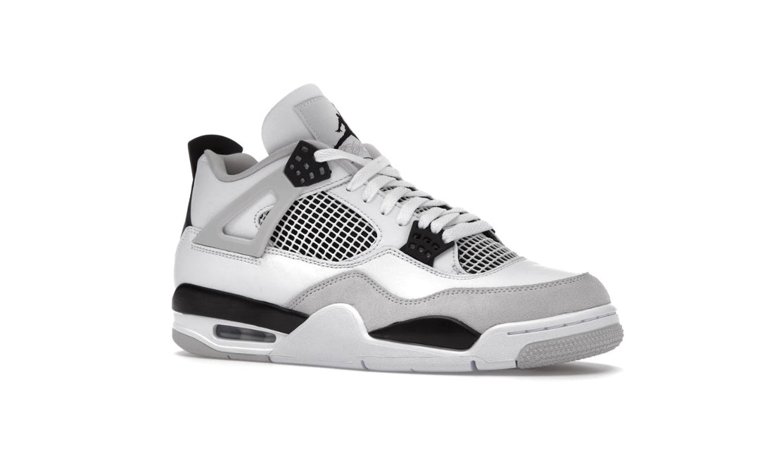 Jordan 4 Retro Military Black - Tienne Milano - 