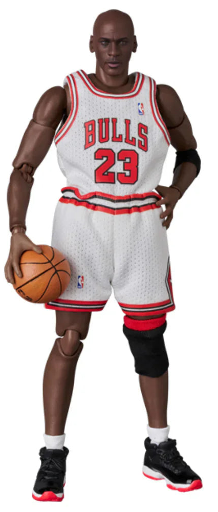 MICHAEL JORDAN CHICAGO BULLS WHITE JERSEY ACTION FIGURE | MAFEX