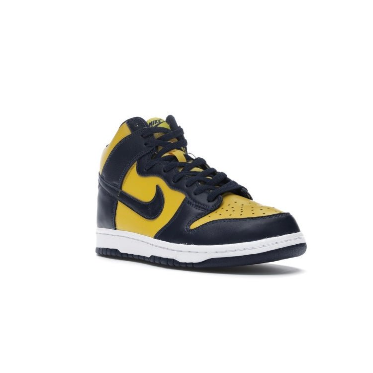 Nike Dunk High Michigan (2020) - Tienne Milano - SCARPE