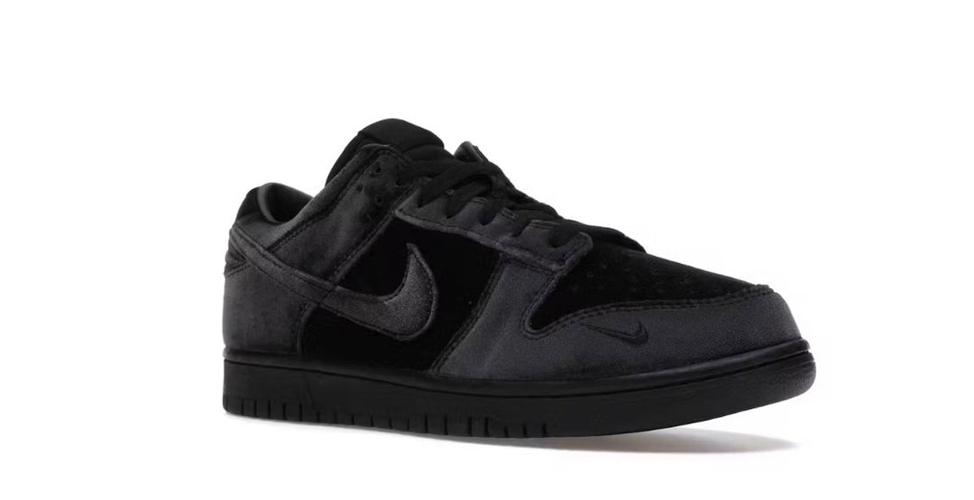 Nike Dunk low Dover Street Market Triple Black velvet - Tienne Milano - 